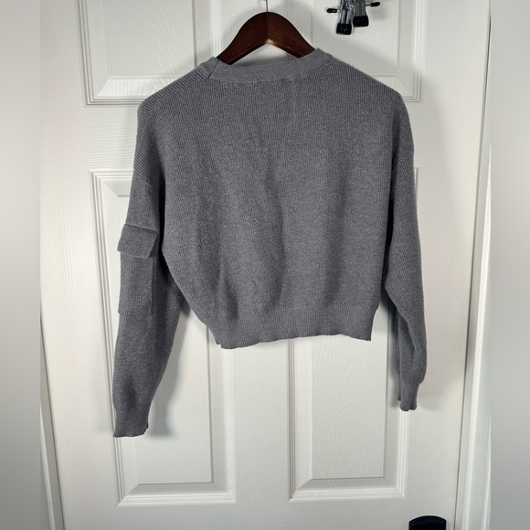 Stone + Sage Cropped Ribbed Charcoal Gray Long Sleeve Sweater Size Small - Picture 6 of 6
